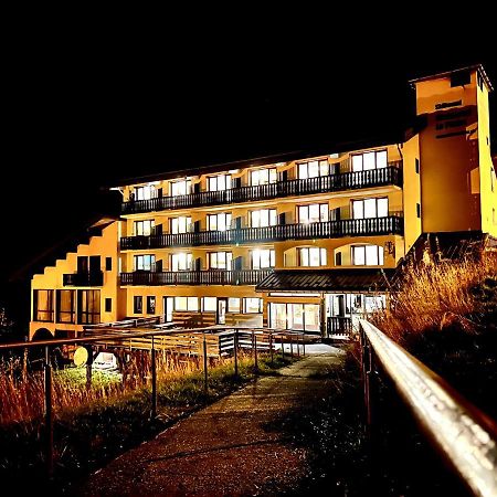 Hotel Le Piolet Saint-Martin-de-Belleville Kültér fotó